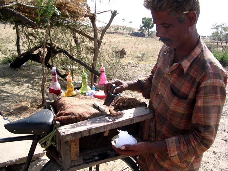 Shaved Ice Seller, Roadside Tea Stand Between Nasirabad And Mangliawas, Rajasthan, India