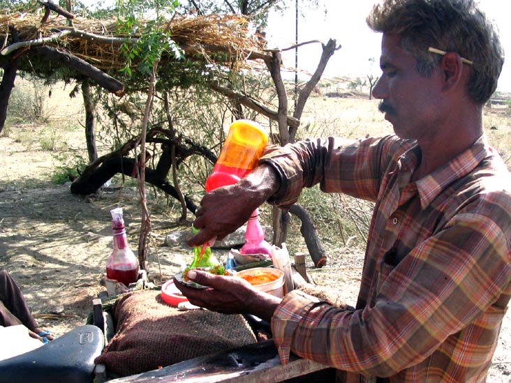 Shaved Ice Seller, Roadside Tea Stand Between Nasirabad And Mangliawas, Rajasthan, India