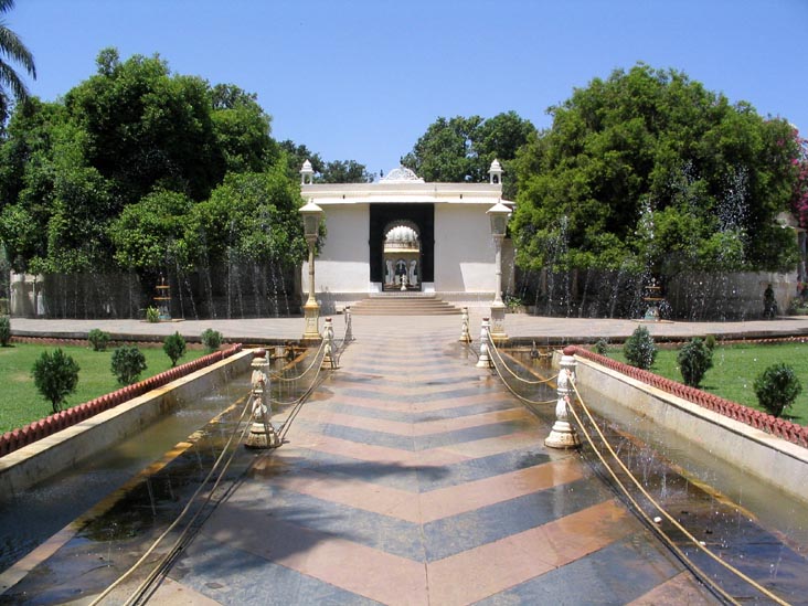Clapping Fountain, Sahelion Ki Bari, Udaipur, Rajasthan, India