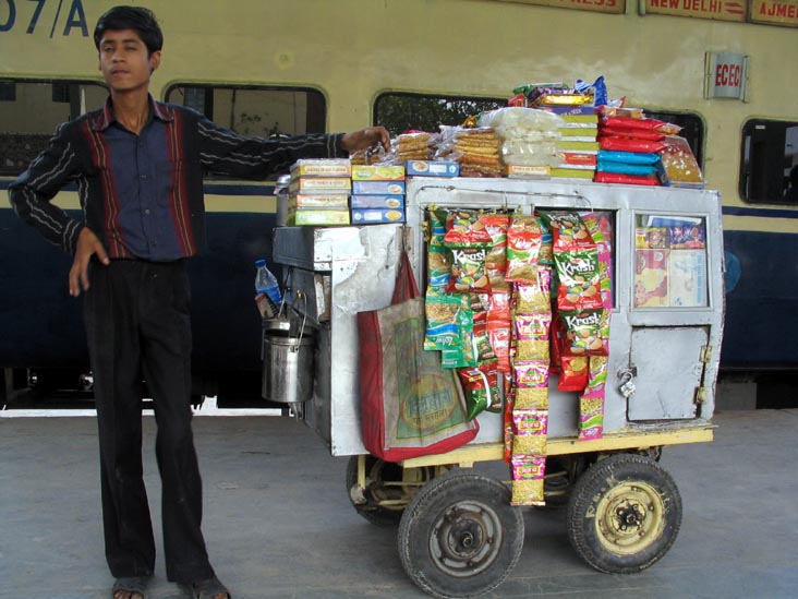 Snack Cart, Ajmer Station, Ajmer, Rajasthan, India