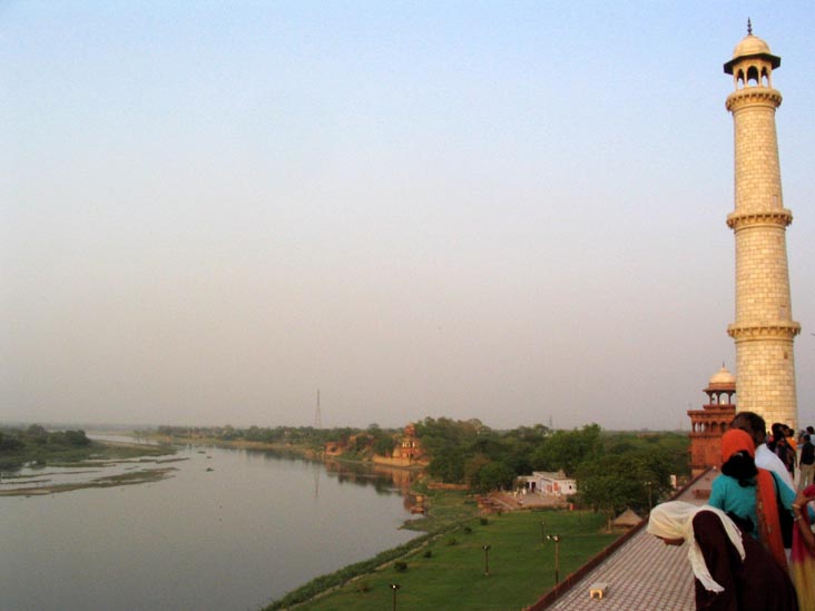 Minaret, Yamuna River, Taj Mahal, Agra, Uttar Pradesh, India