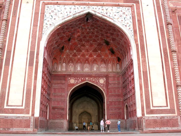 Taj Mahal Mosque (Question), Agra, Uttar Pradesh, India
