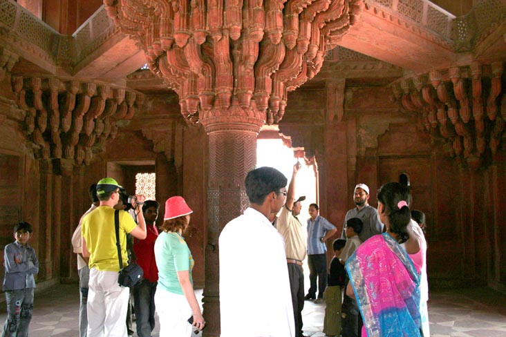 Throne Pillar, Diwan-I-Khas (Hall of Private Audience), Fatehpur Sikri, Uttar Pradesh, India