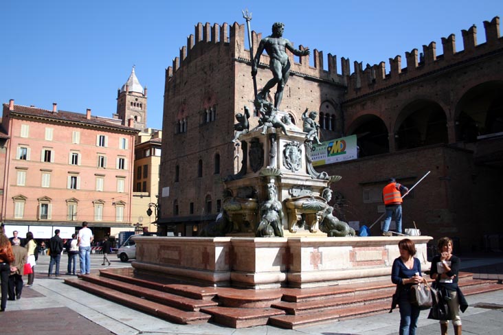 Piazza del Nettuno, Bologna, Emilia-Romagna, Italy
