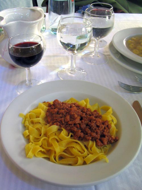 Pasta Bolognese, Trattoria Meloncello, Via Saragozza, 240/a, Bologna, Emilia-Romagna, Italy