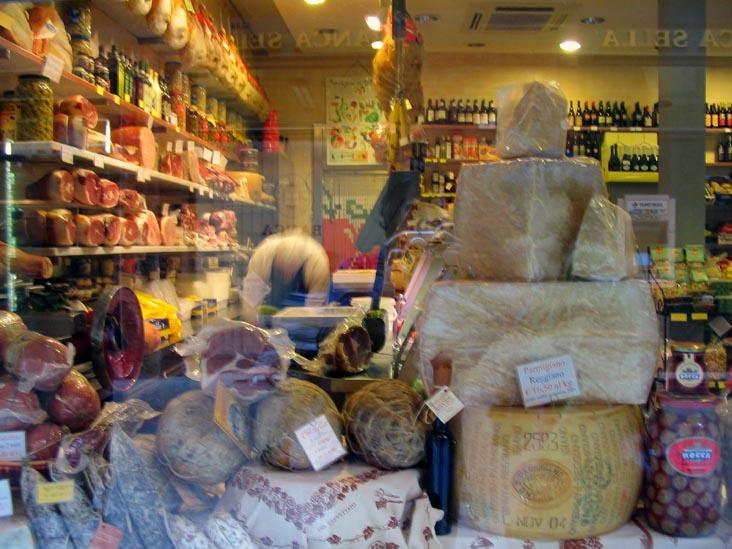 Via Clavature, Bologna, Emilia-Romagna, Italy