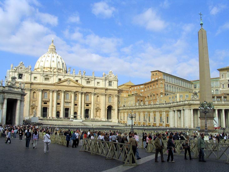St. Peter's Square (Piazza San Pietro), Vatican City