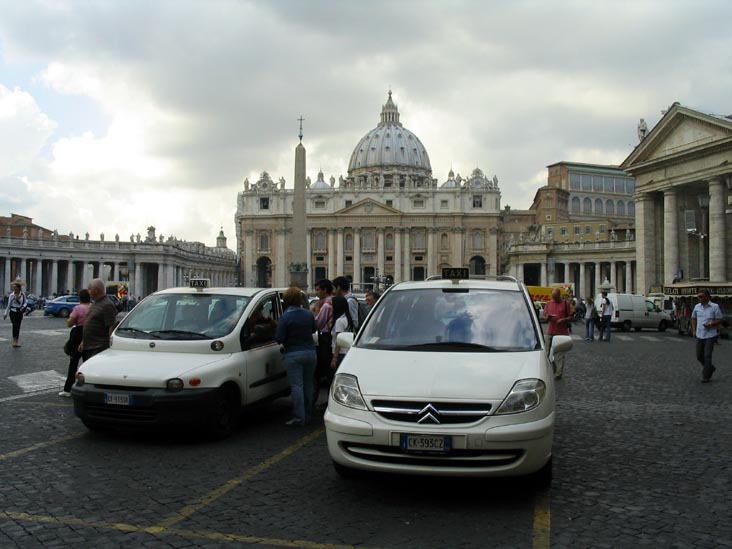 Piazza Pio XII, St. Peter's Square (Piazza San Pietro), Vatican City