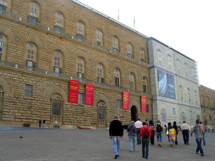 Piazza Pitti, Oltrarno, Florence, Tuscany, Italy