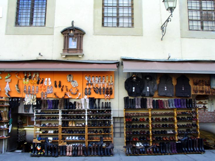 Borgo San Lorenzo, Piazza San Lorenzo, Florence, Tuscany, Italy