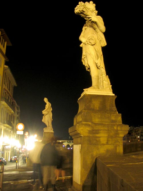 Ponte Santa Trinita, Florence, Tuscany, Italy