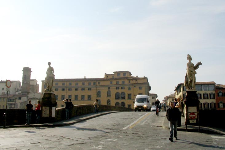Ponte Santa Trinita, Florence, Tuscany, Italy