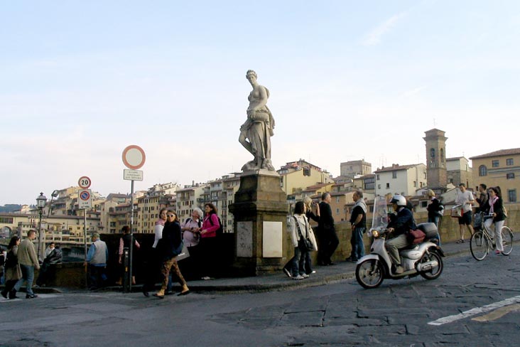 Ponte Santa Trinita, Florence, Tuscany, Italy