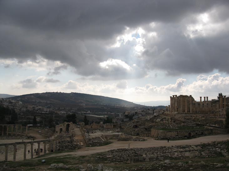Oval Plaza/Forum and Temple of Zeus, Jerash, Jordan