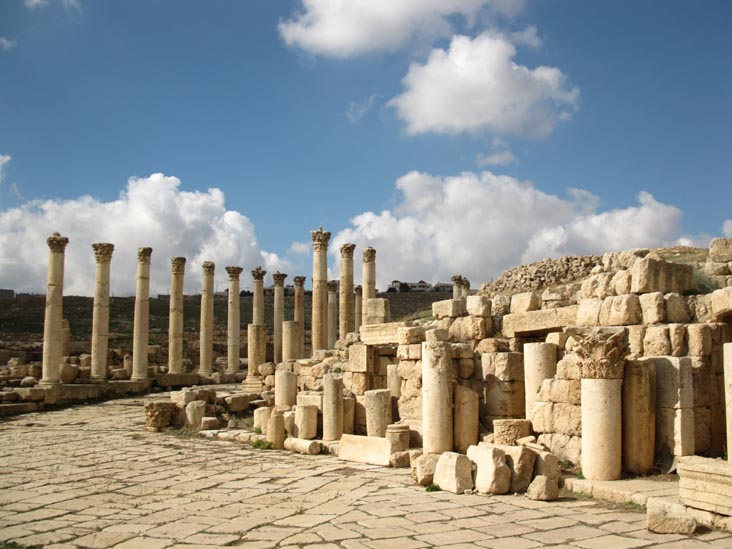 Cardo Maximus Approaching South Decumanus, Jerash, Jordan