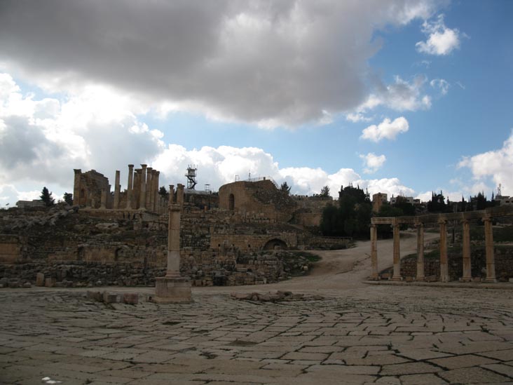Oval Plaza/Forum and Temple of Zeus, Jerash, Jordan