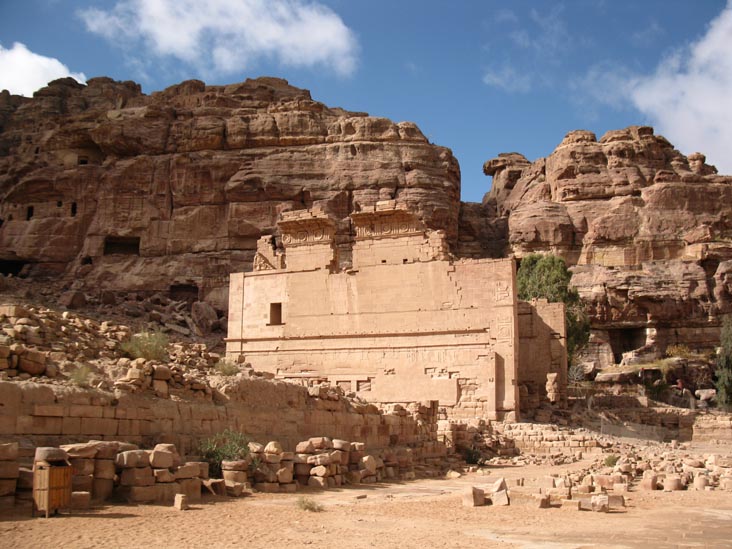 Qasr Al-Bint Temple Complex, Petra, Wadi Musa, Jordan