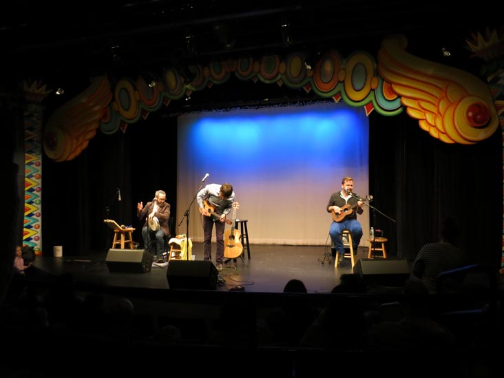 Justin Roberts and The Not Ready For Naptime Players, Long Island Children's Museum, Garden City, New York, November 15, 2015