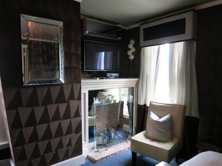 Cocoa Room, Jedediah Hawkins Inn, 400 South Jamesport Avenue, Jamesport, New York, May 28, 2015