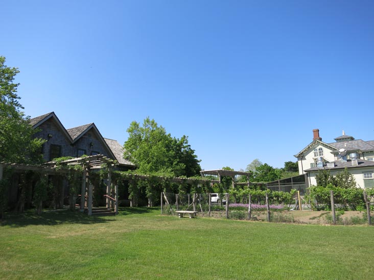 Jedediah Hawkins Inn, 400 South Jamesport Avenue, Jamesport, New York, May 29, 2015