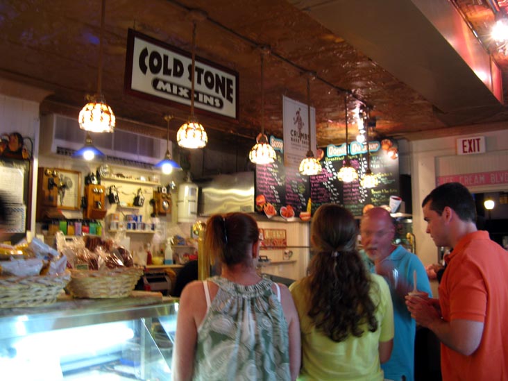 Scoop Du Jour, 35 Newtown Lane, East Hampton, New York