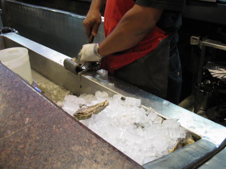 Felix's Restaurant & Oyster Bar, 739 Iberville Street, French Quarter, New Orleans, Louisiana