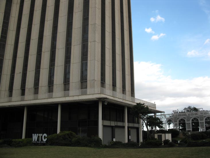 World Trade Center of New Orleans, 2 Canal Street, New Orleans, Louisiana