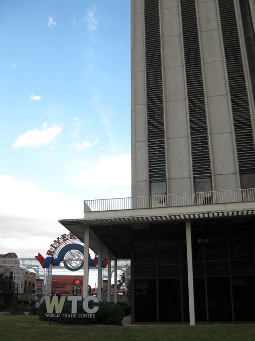 World Trade Center of New Orleans, 2 Canal Street, New Orleans, Louisiana