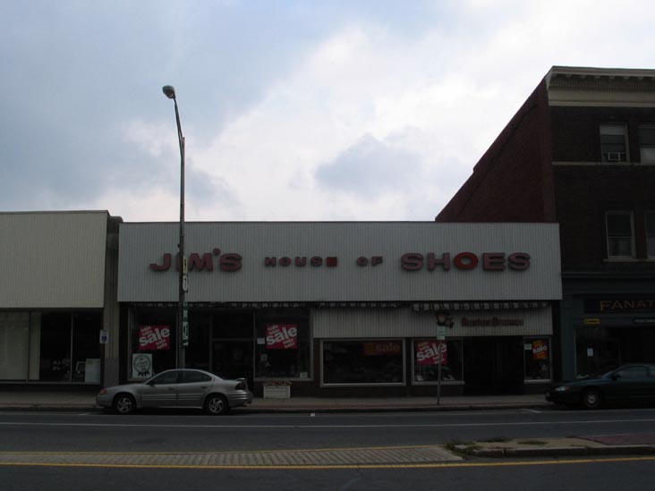 Jim's House of Shoes, 239 North Street, Pittsfield, Massachusetts