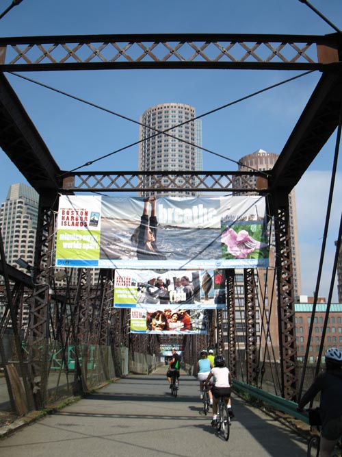 Northern Avenue Bridge Over Fort Point Channel, Waterfront/Seaport District Bike Tour, Boston, Massachusetts