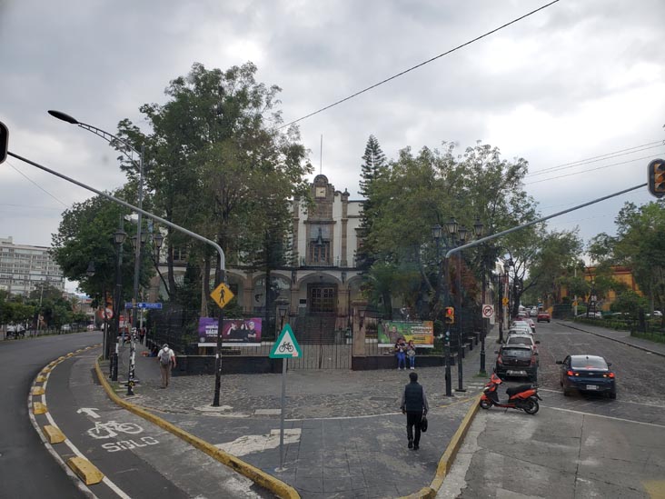 Centro Cultural San Angel, Avenida Revolución, Capital Bus Circuito Centro-Sur Tour, Mexico City/Ciudad de México, Mexico, August 6, 2021