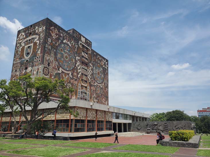 Biblioteca Central/Central Library, Ciudad Universitaria, Mexico City/Ciudad de M&eacute;xico, Mexico, September 4, 2023