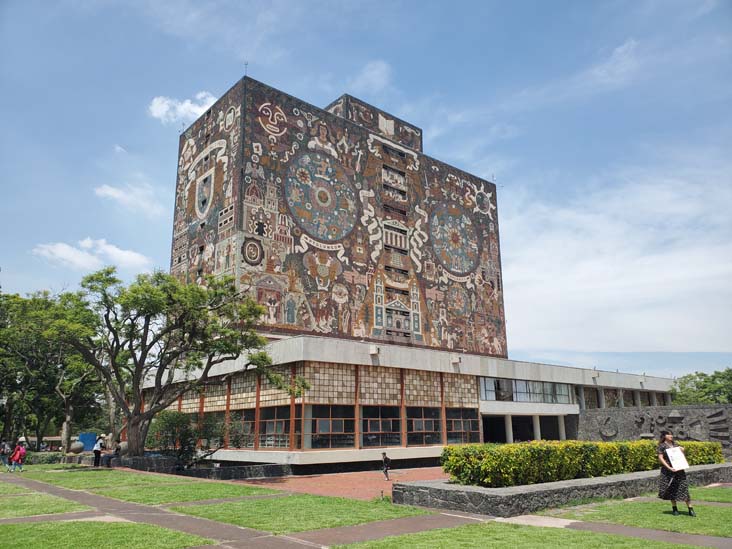 Biblioteca Central/Central Library, Ciudad Universitaria, Mexico City/Ciudad de M&eacute;xico, Mexico, September 4, 2023
