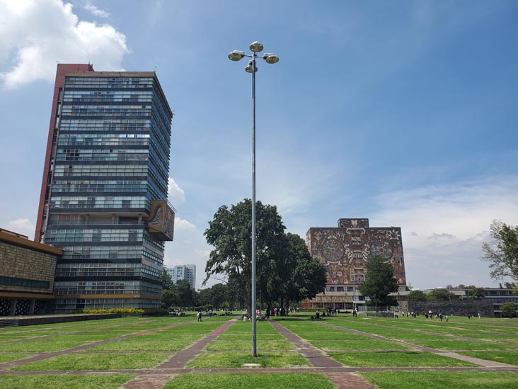 Torre Rector&iacute;a/Administration Building, Biblioteca Central/Central Library, Ciudad Universitaria, Mexico City/Ciudad de M&eacute;xico, Mexico, September 4, 2023