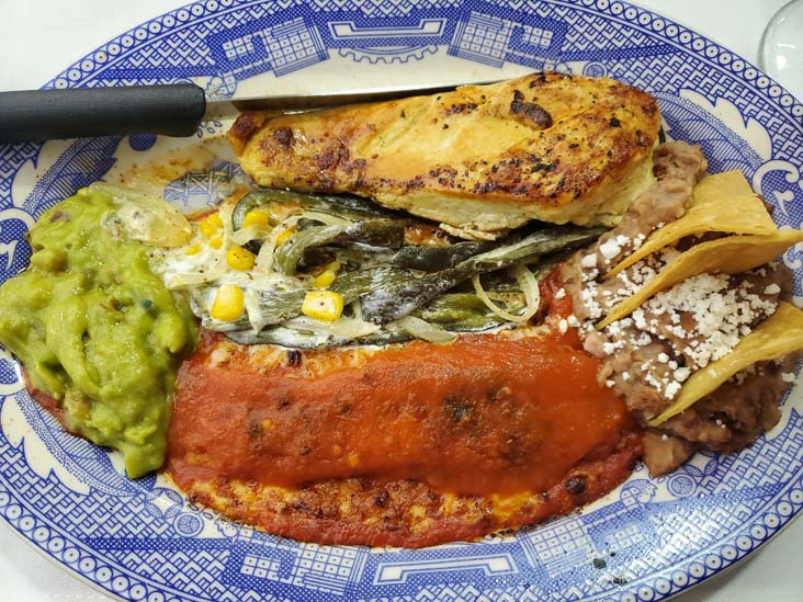 Sanborns, Avenida Insurgentes Sur 421, Hipódromo, Mexico City/Ciudad de México, Mexico, September 3, 2023