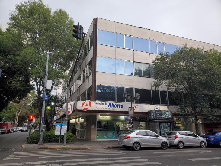 Calle de Niza and Calle Hamburgo, Juárez, Mexico City/Ciudad de México, Mexico, August 29, 2021