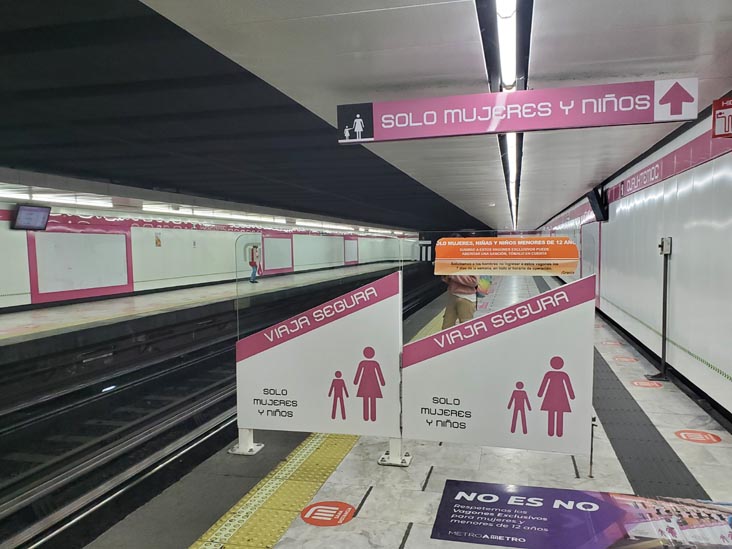 Women and Children Only Section, Cuauhtémoc Metro Station Platform, Colonia Juárez, Mexico City/Ciudad de México, Mexico, August 12, 2021