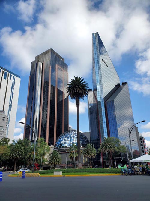 Glorieta de la Palma, Paseo de la Reforma, Mexico City/Ciudad de México, Mexico, August 15, 2021
