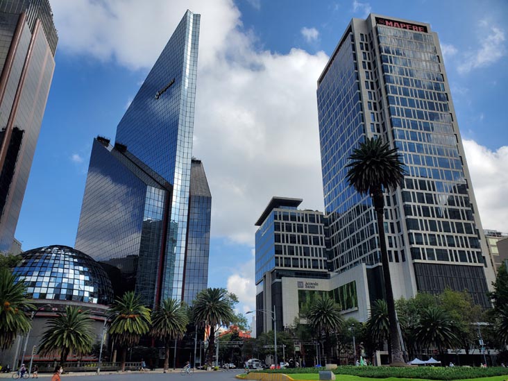 Glorieta de la Palma, Paseo de la Reforma, Mexico City/Ciudad de México, Mexico, August 15, 2021
