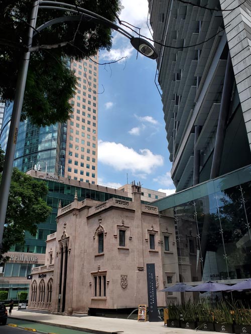 MacStore, Paseo de la Reforma 483, Mexico City/Ciudad de México, Mexico, August 15, 2021