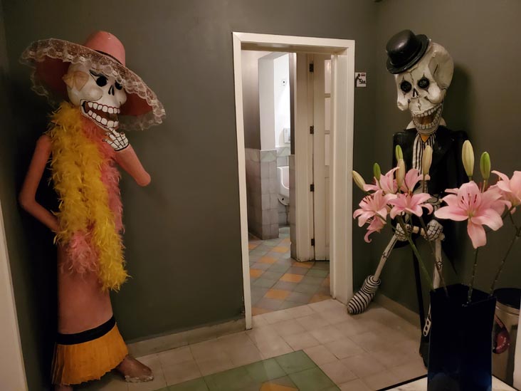 Cabrera 7, Plaza Luis Cabrera 7, Roma, Mexico City/Ciudad de México, Mexico, August 16, 2021