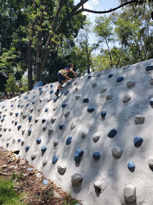 Climbing Wall, Jardín Ramón López Velarde, Colonia Roma, Mexico City/Ciudad de México, Mexico, September 2, 2023