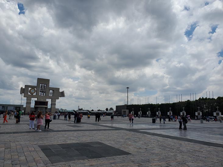 Carrillón and Plaza, Basílica de Santa María de Guadalupe, Colonia Villa de Guadalupe, Mexico City/Ciudad de México, Mexico, August 14, 2021