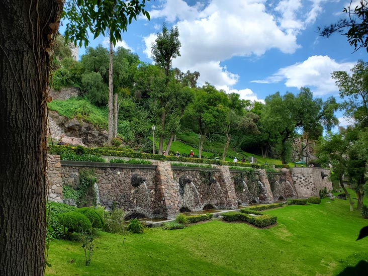 Al Jardín de las Ofrendas, Basílica de Santa María de Guadalupe, Colonia Villa de Guadalupe, Mexico City/Ciudad de México, Mexico, August 14, 2021