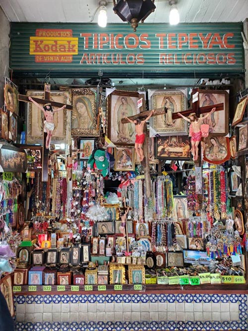 Articulous Religiosos Store Under Iglesia del Cerrito, Basílica de Santa María de Guadalupe, Colonia Villa de Guadalupe, Mexico City/Ciudad de México, Mexico, August 14, 2021