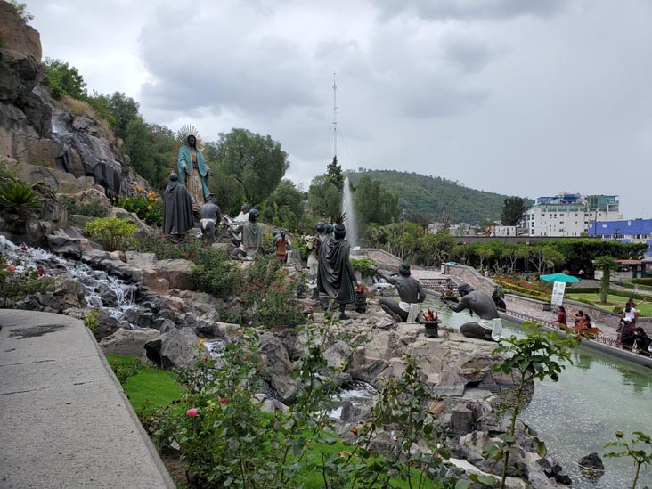Al Jardín de las Ofrendas, Basílica de Santa María de Guadalupe, Colonia Villa de Guadalupe, Mexico City/Ciudad de México, Mexico, August 14, 2021