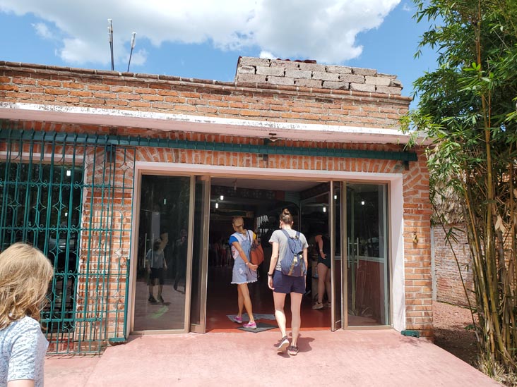 Itz-Yollotzin Teotihuacán, Avenida Tuxpan 1, Teotihuacán, Estado de México, Mexico, August 18, 2021