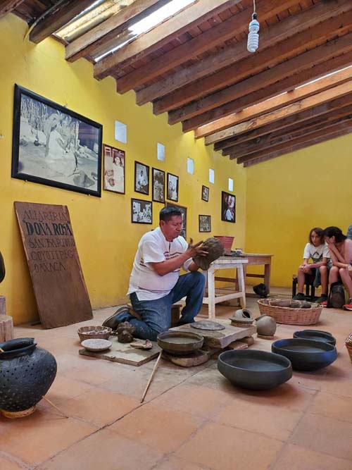Alfarería Doña Rosa, Benito Juárez 24, San Bartolo Coyotepec, Oaxaca, México, August 22, 2023