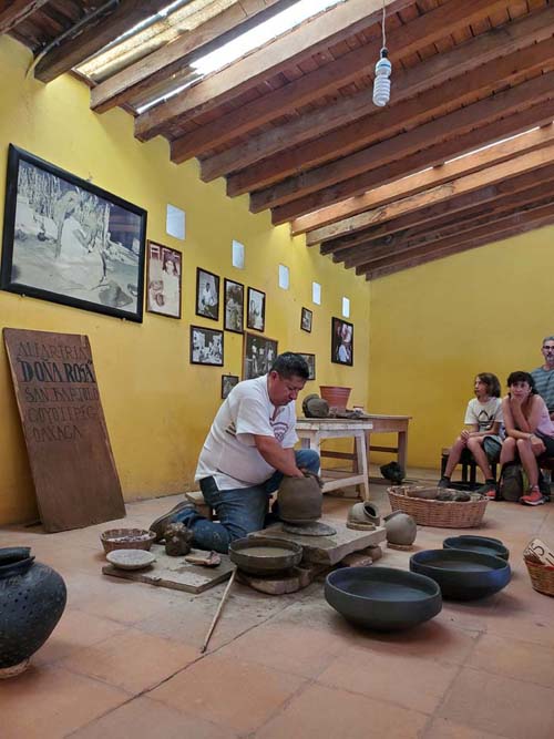 Alfarería Doña Rosa, Benito Juárez 24, San Bartolo Coyotepec, Oaxaca, México, August 22, 2023