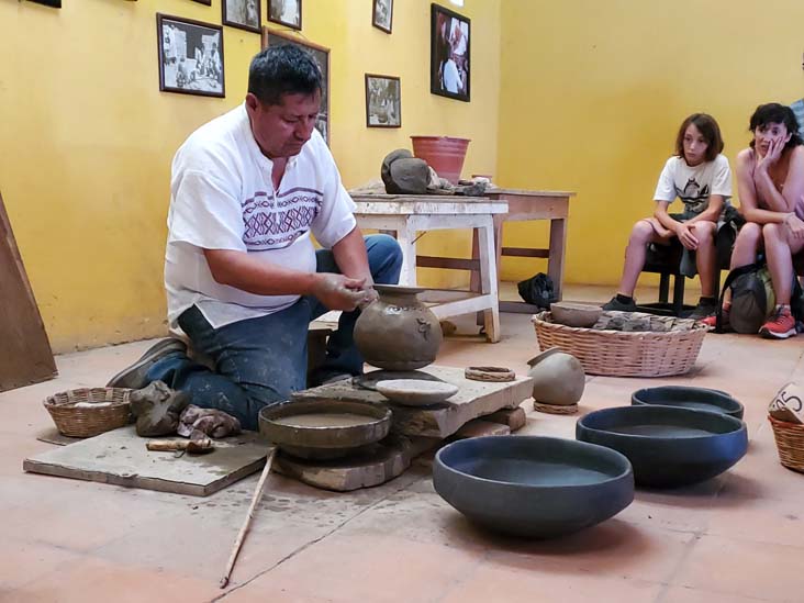 Alfarería Doña Rosa, Benito Juárez 24, San Bartolo Coyotepec, Oaxaca, México, August 22, 2023